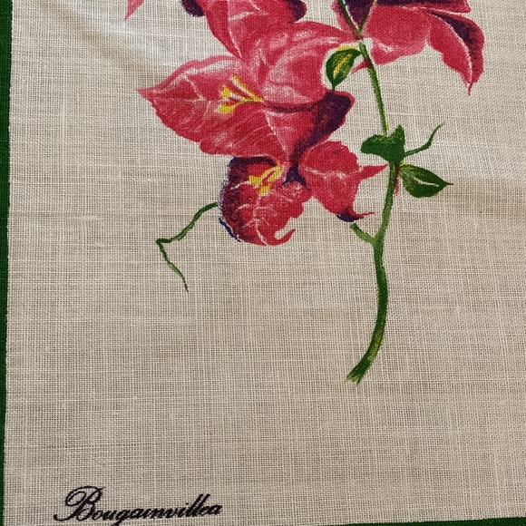 VTG Pure Linen Bermuda Flowers 30”x20” - Picture 5 of 13